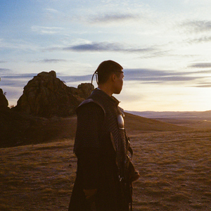 美女脱👙露出🐻
